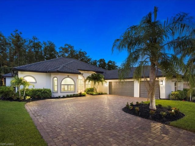 Heritage Palms