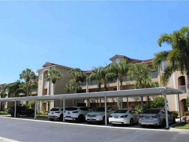 Cypress Woods Golf + Country Club
