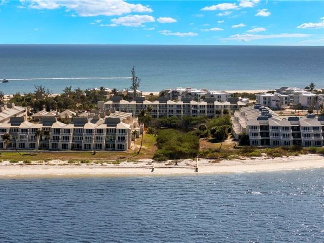 Lighthouse Point Condo