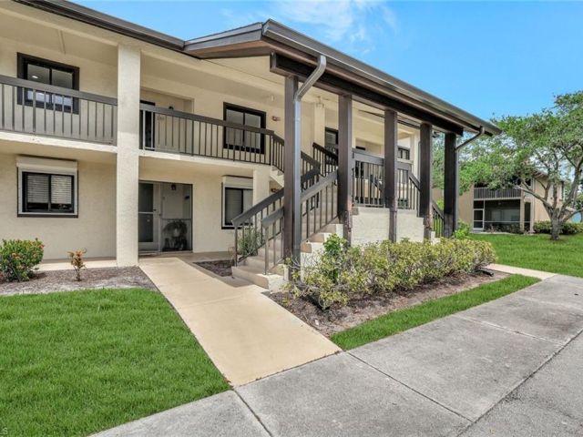 Lakeview Gardens Condo