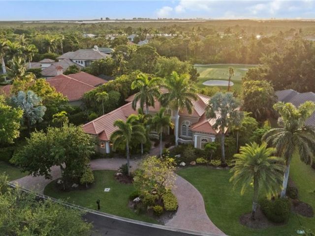 Laurel Oaks At West Bay Club