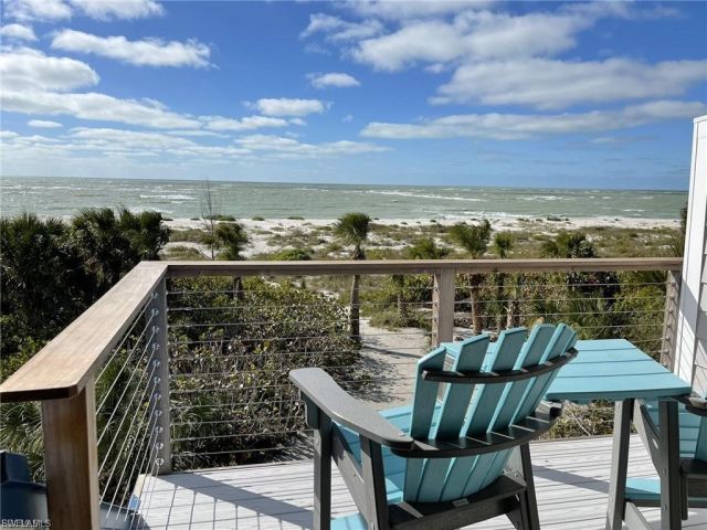 Beach Villas Of Upper Captiva Condominium