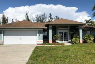 Single Family Residence, 2143 Sw 5th Pl, Cape Coral FL 33991