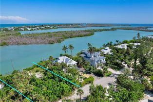 Land, 2563 Coconut Dr, Sanibel FL 33957