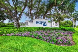 Low Rise (1-3), 27024 Oakwood Lake Dr, Bonita Springs FL 3413434134