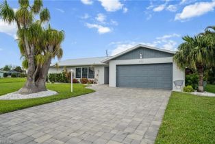 , 422 Coral Dr, Cape Coral FL 33904