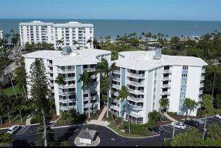 , 1300 Gulf Shore Blvd N # 103, Naples FL 34102