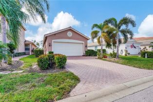 Single Family Residence, 10430 Spruce Pine Botanica Lakes, FL 33913