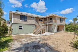 Single Family Residence, 16600 Wisteria Shell Point, FL 33908 