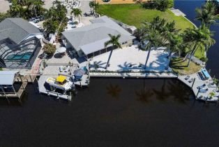 Single Family Residence, 12082 Moon Shell Matlacha, FL 33991 