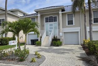 , Old Pelican Bay, FL