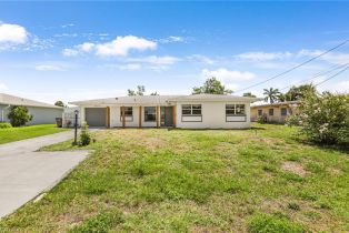 Single Family Residence, 5141 York Ct, Cape Coral FL 33904