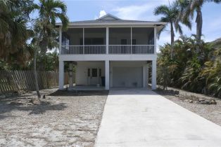 Single Family Residence, 374 Connecticut St, Fort Myers Beach FL 33931