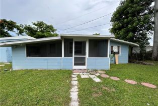 Duplex, 4465 Birmingham St, Fort Myers FL 33905