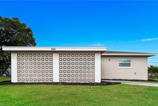 Single Family Residence, 2155 Tropic Ave, Fort Myers FL 33905
