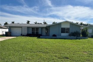 Single Family Residence, 436 Bayshore Dr, Cape Coral FL 33904