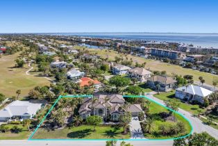 Single Family Residence, 1266 Par View Beachview Country Club Estates, FL 33957 