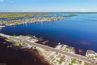 , 4225-4227 Pine Island Rd Nw, Matlacha FL 33993