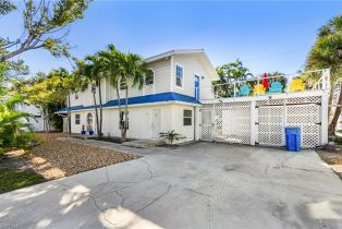 Single Family Residence, 135 Delmar Ave # A, Fort Myers Beach FL 33931