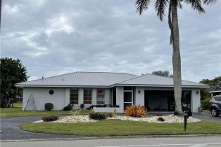 Single Family Residence, 164 Pebble Beach Blvd, Naples FL 34113