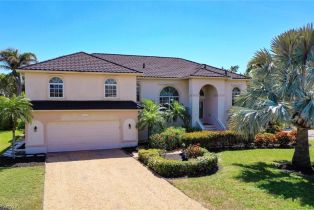 Single Family Residence, 1300 Par View Beachview Country Club Estates, FL 33957 