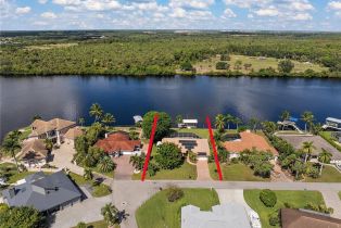 Single Family Residence, 13314 Island River Forest Island, FL 33905 