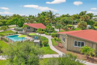 Quadruplex, 1220 Morningside Pl