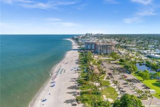 , 1300 Gulf Shore Blvd N # 701, Naples FL 34102
