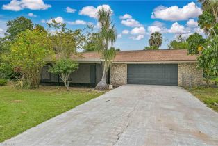 Single Family Residence, 3806 Edgewood Fort Myers, FL 33916 