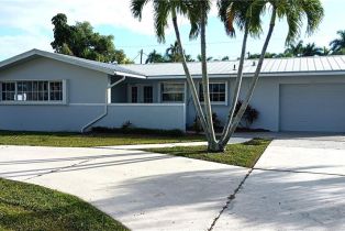 Single Family Residence, 424 Bayshore Dr, Cape Coral FL 33904