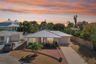 Single Family Residence, 210 Hibiscus Leilani, FL 33931 