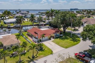 Single Family Residence, 5347 Malibu Caloosahatchee, FL 33904 