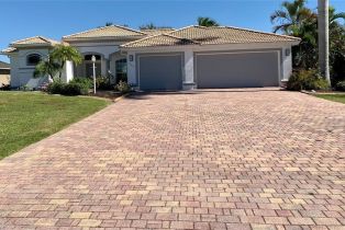 Single Family Residence, 11642 Royal Tee Cir, Cape Coral FL 33991