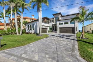 Single Family Residence, 5653 Riverside Caloosahatchee, FL 33904 