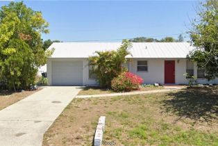 Single Family Residence, 134 Connecticut Ave, Fort Myers FL 33905