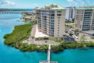 , 4137 Bay Beach Ln 556