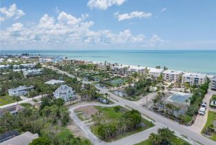 Land, 2950 W Gulf Dr