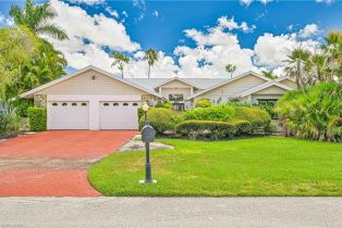 Single Family Residence, 14687 Triple Eagle Eagle Ridge, FL 33912 