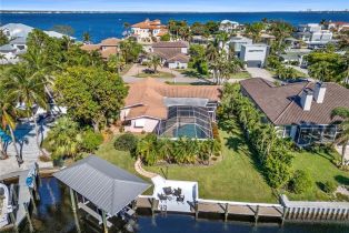 Single Family Residence, 392 Snow Mcgregor Isles, FL 33919 