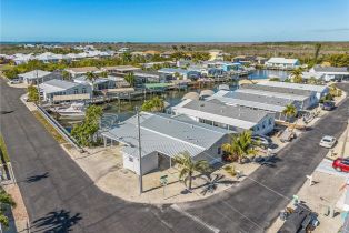 Manufactured Home, 3065 Skipper Cherry Estates, FL 33956 