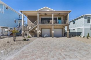 Single Family Residence, 109 Gulfview Hyde Park, FL 33931 