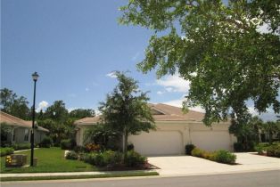Villa Attached, 10702 Cetrella Dr