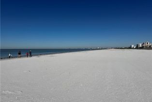 High Rise (8+), 7390 Estero Blvd 40333931