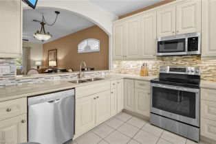 Single Family Residence, 8103 Woodridge Pointe Langshire, FL 33912 