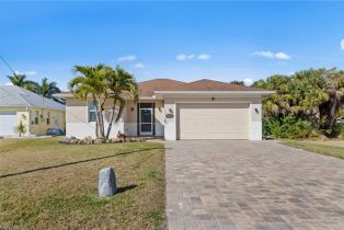 Single Family Residence, 13514 Marquette Fort Myers Shores, FL 33905 