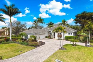 Single Family Residence, 8201 Glenfinnan Fiddlesticks Country Club, FL 33912 