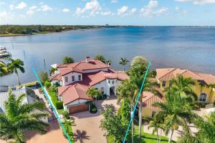 Single Family Residence, 911 Aqua Whiskey Creek, FL 33919 