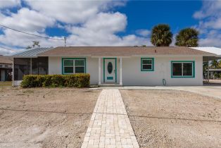 Single Family Residence, 191 Mid Island Mid Island Unrecorded Subdivision, FL 33931 