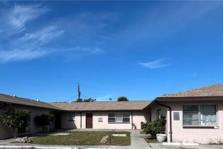 Low Rise (1-3), 4912 York St 3