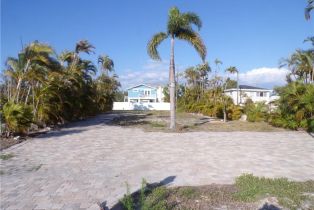 Land, 5865 Estero Blvd